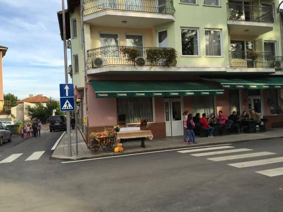 Family Hotel Odessa Sevlievo Exteriér fotografie