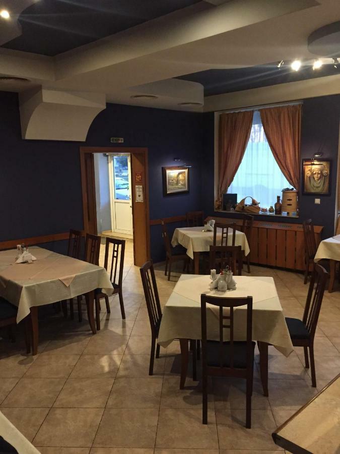 Family Hotel Odessa Sevlievo Exteriér fotografie