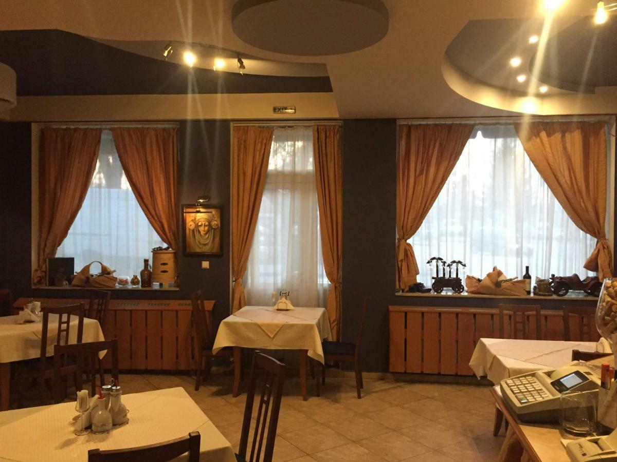Family Hotel Odessa Sevlievo Exteriér fotografie