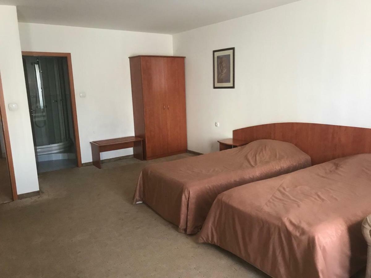 Family Hotel Odessa Sevlievo Exteriér fotografie